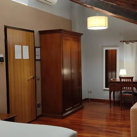 Ξενοδοχείο Degli Ulivi 3*