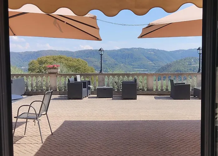 Degli Ulivi 3*